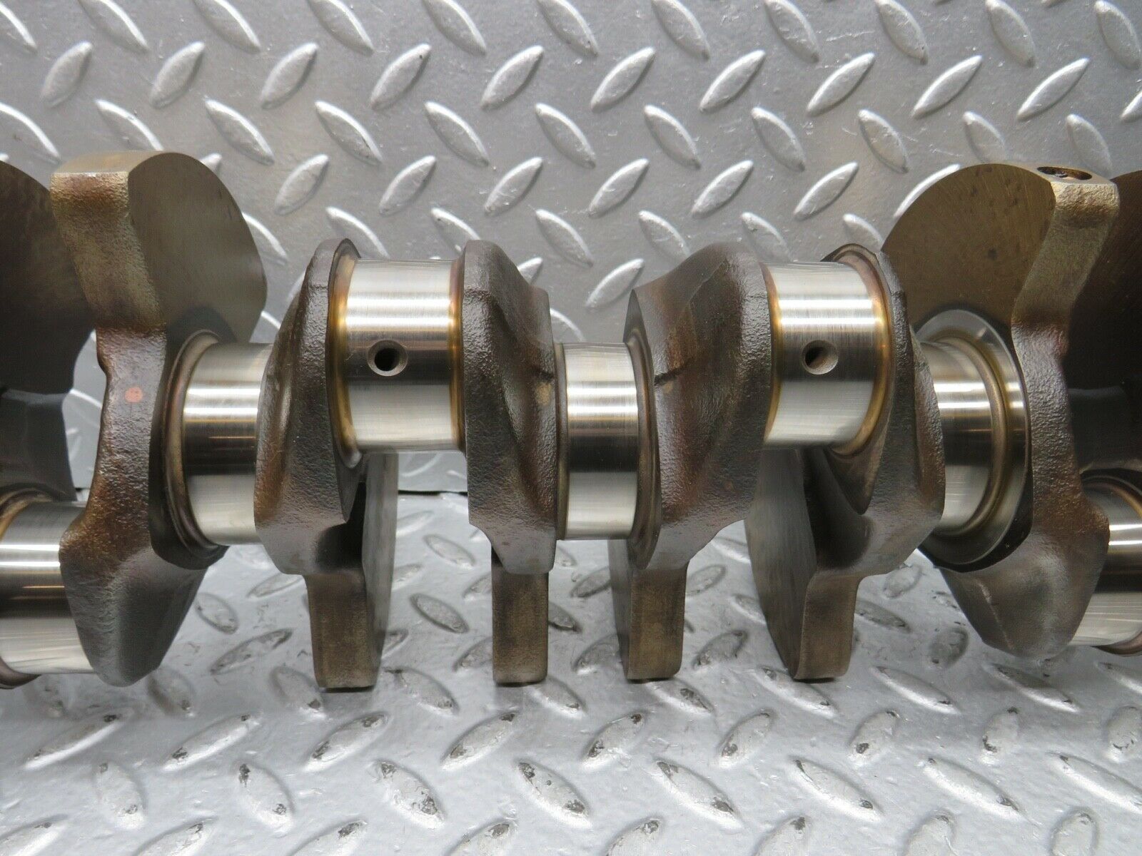 21781 Mercedes-Benz W126 300SE Crankshaft
