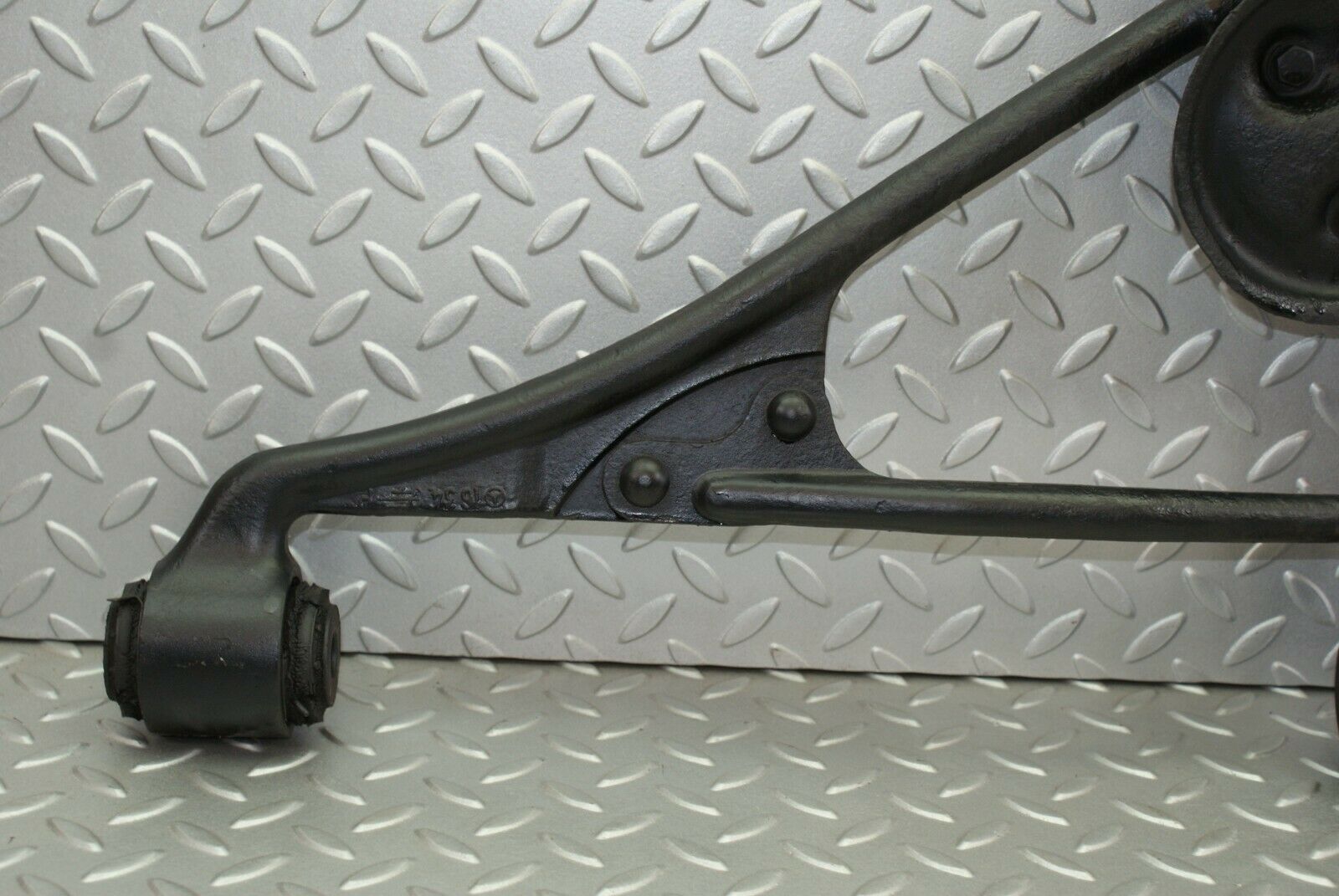 2699 Mercedes-Benz W116 350SE Front Left Lower Control Arm 1163333605