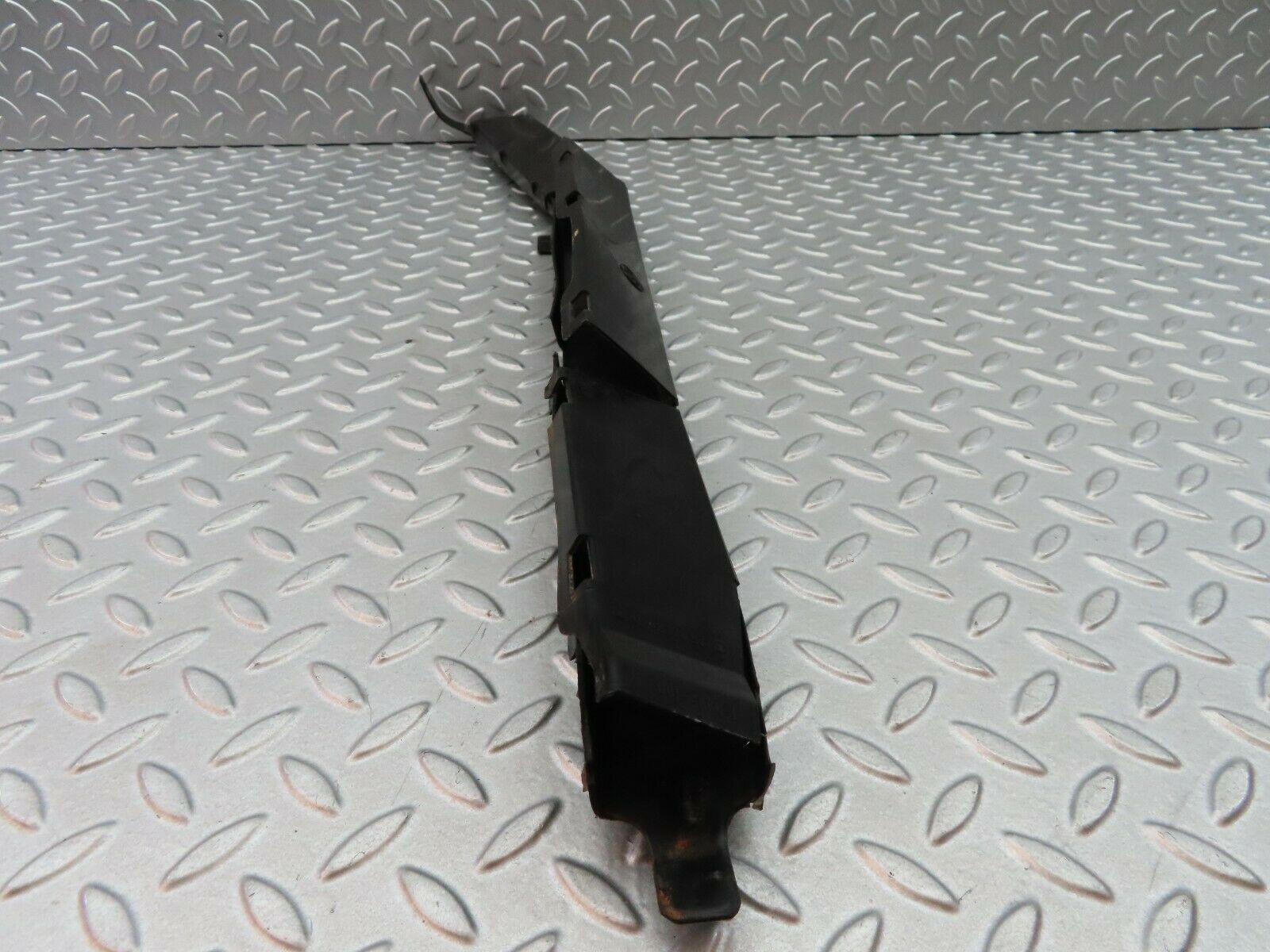 6235 Mercedes-Benz W126 380SE Floor Cable Duct Left Side 1268210536