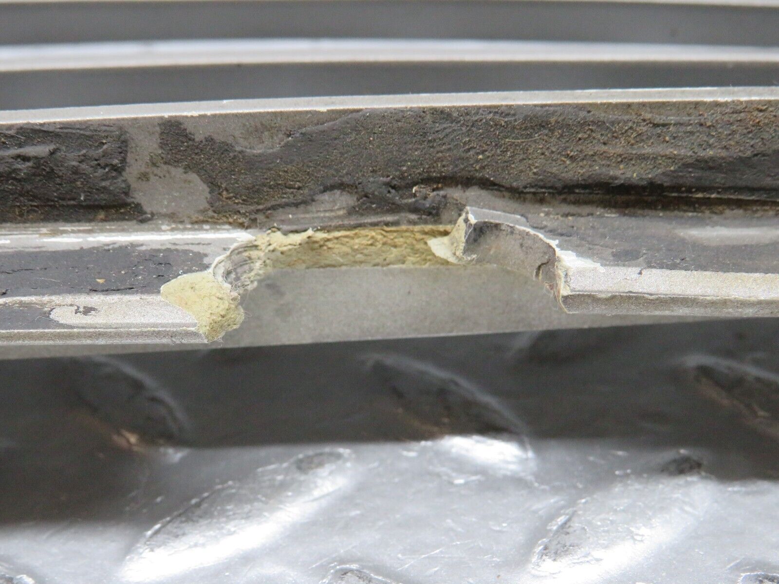 0706 Mercedes-Benz C107 350SLC Coupe Side Window Louvre Rear Left