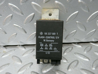 W124 Wagon flash control relay used OEM