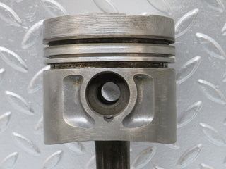 32933 Mercedes-Benz W123 300D Piston With Connecting Rod 90.875 mm 61502