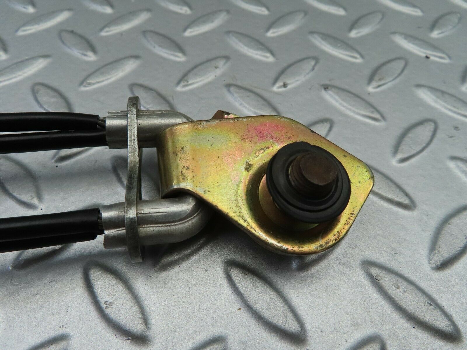 6564 Mercedes-Benz S124 E220 Wagon Rear Seat Belt Buckle 1248602796