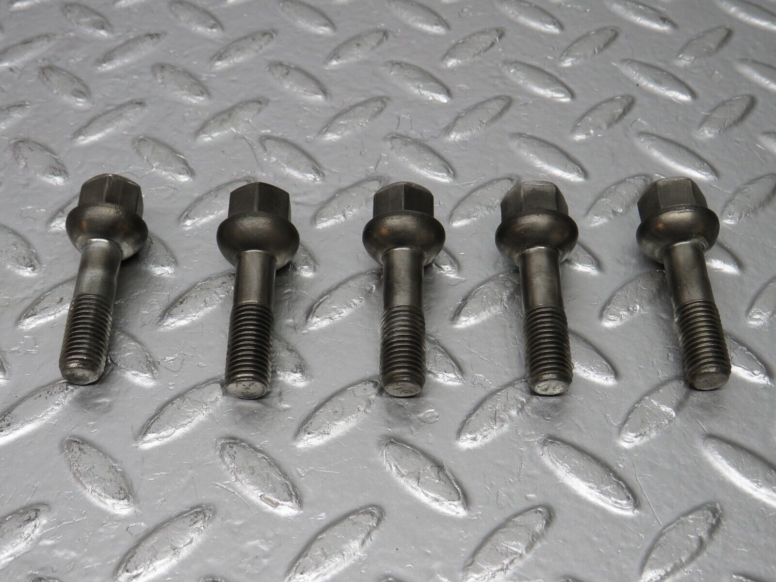 32640 Mercedes-Benz 5x Alloy Wheel Lug Bolt M12x1.5