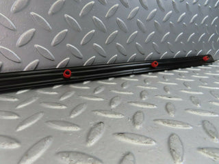 10257 Mercedes-Benz W123 Front Left Door Centre Moulding Trim