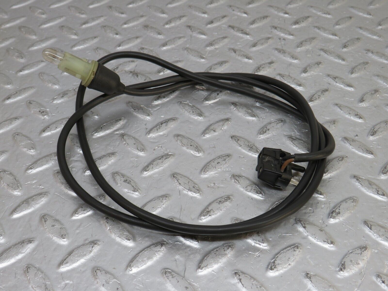 33507 Mercedes-Benz W202 C180 Front Wing Indicator Cable Wire