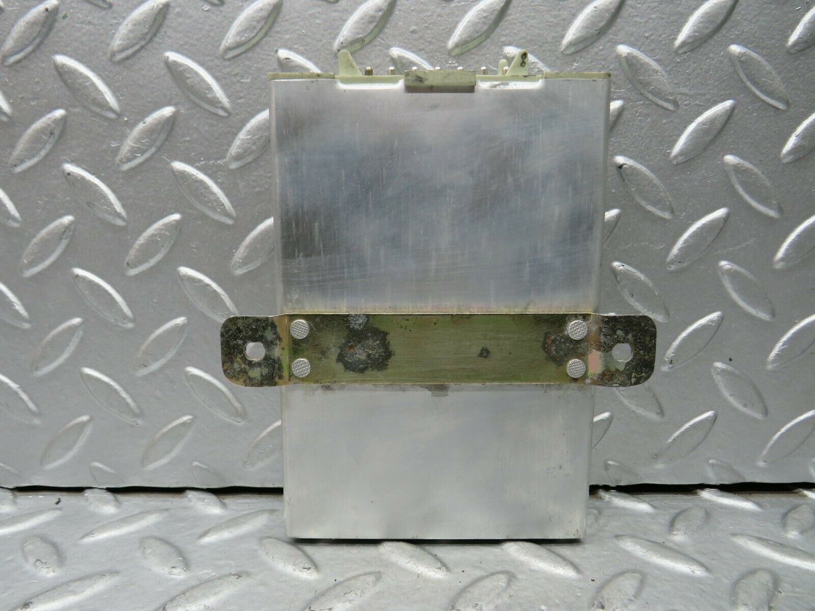 22110 Mercedes-Benz S123 280TE Cruise Control Module Unit 0015457932