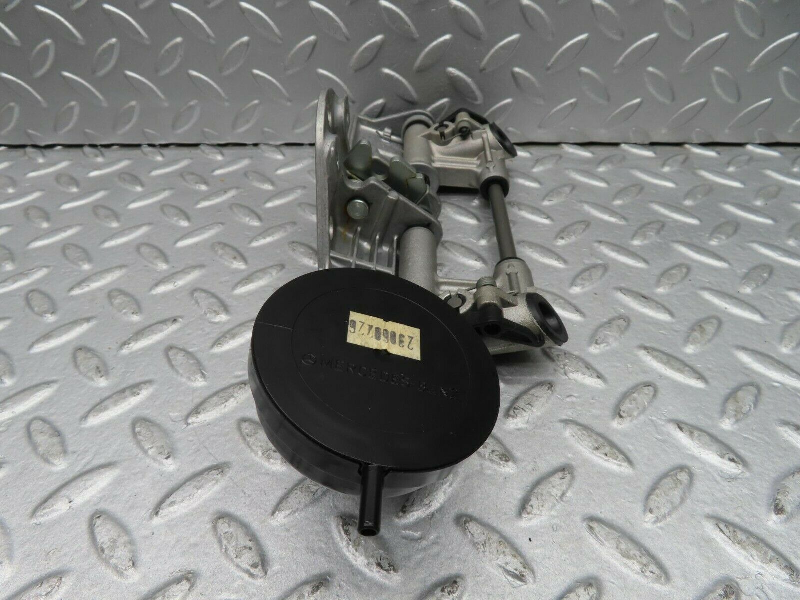 Used Mercedes W210 Rear Headrest Vacuum Lift Mechanism – Fits E300 E320 E420 E430 (1996–1999)