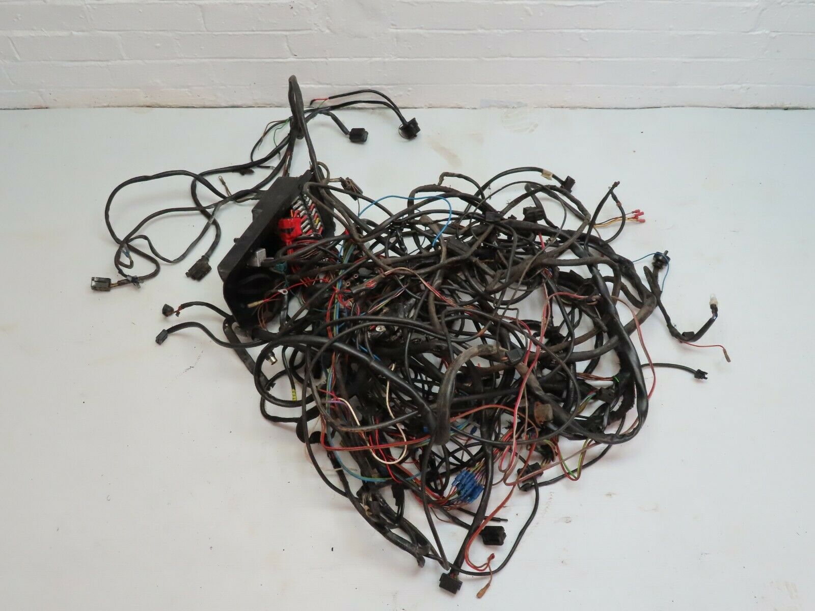 5100 Mercedes-Benz R107 350SL Coupe Engine Chassis Body Wire Wiring Harness