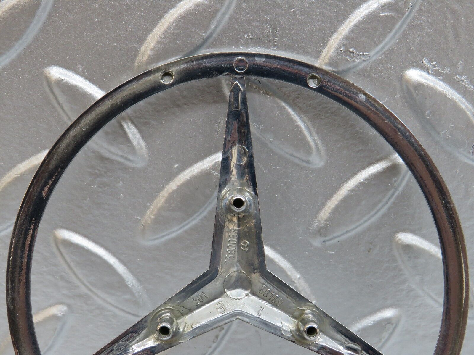 29473 Mercedes-Benz W124 230E Chrome Rear Emblem 2017580058