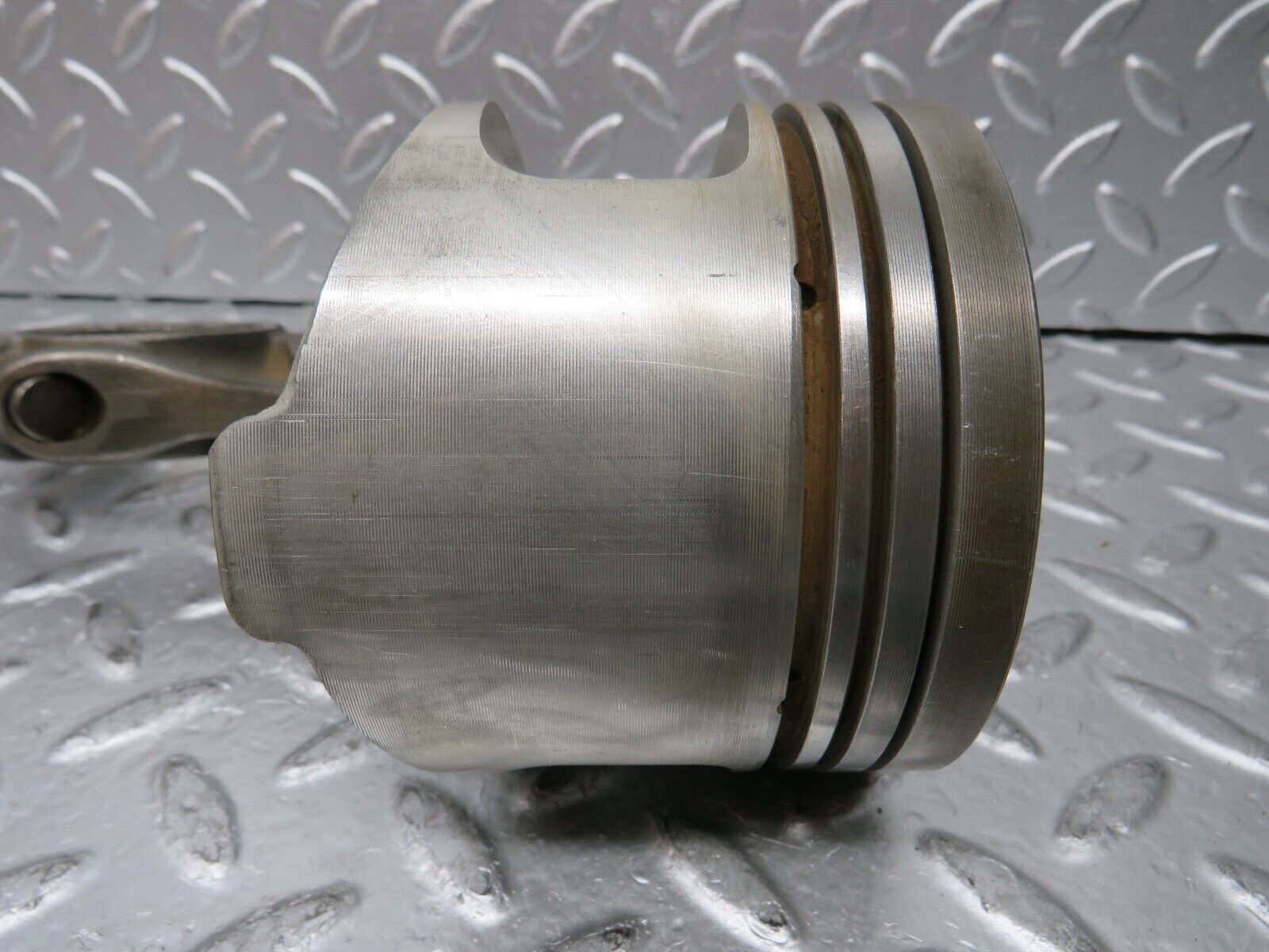29914 Mercedes-Benz W123 230E Piston With Connecting Rod 96.47 mm 10200