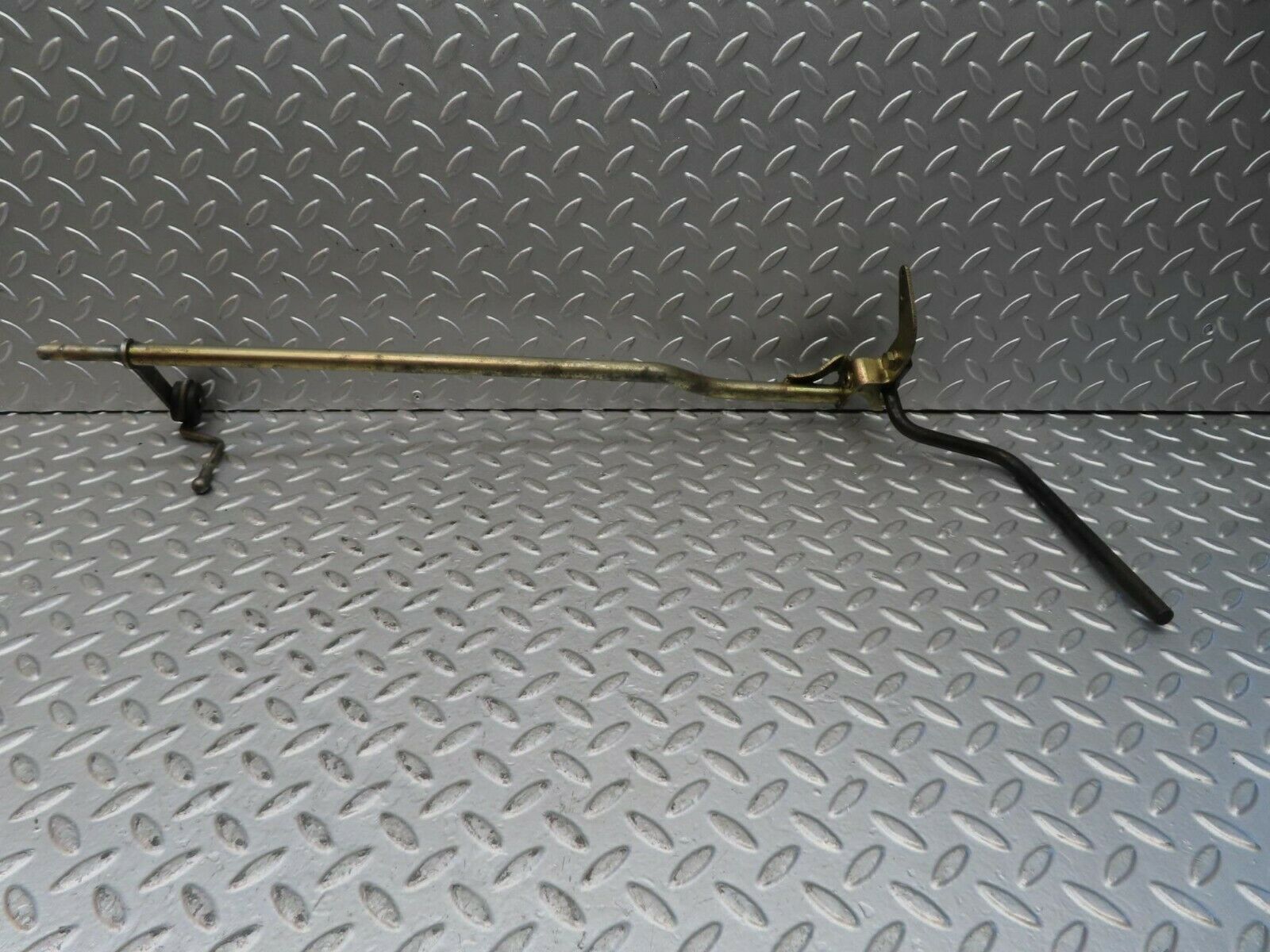 15749 Mercedes-Benz R107 450SL Accelerator Pedal Linkage
