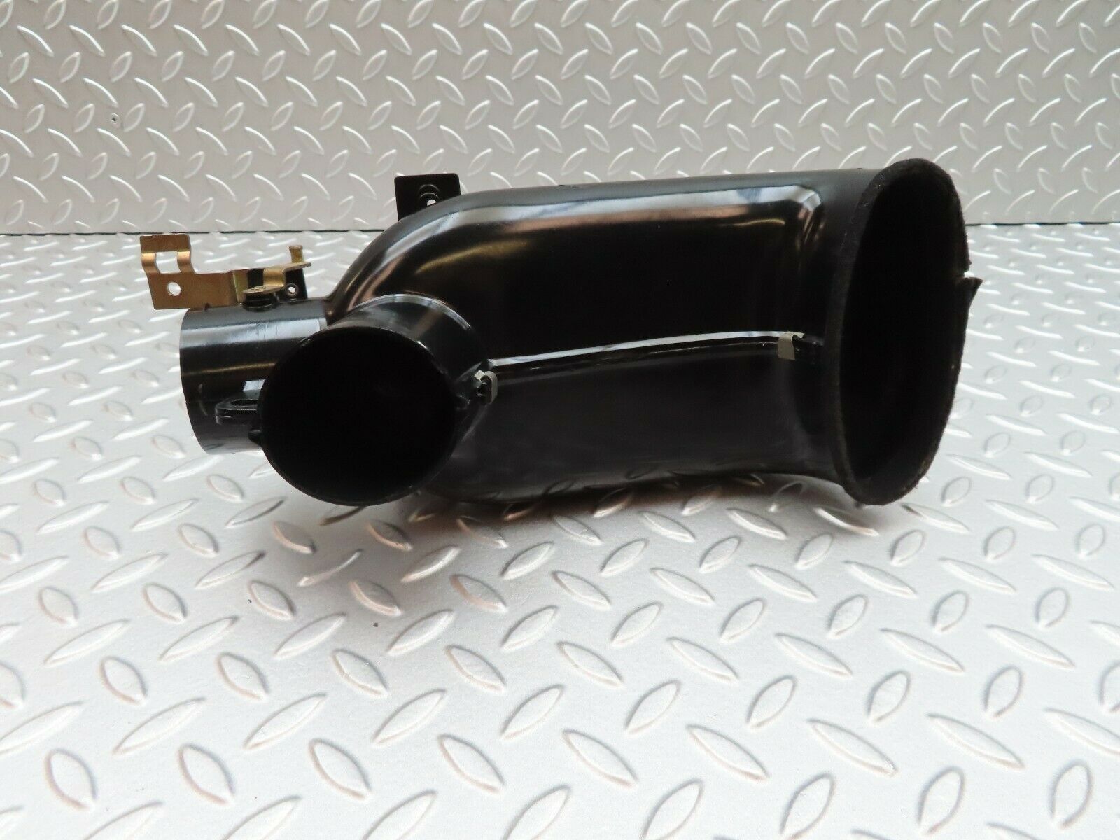 5001 Mercedes-Benz R107 350SL Coupe Heater Air Duct