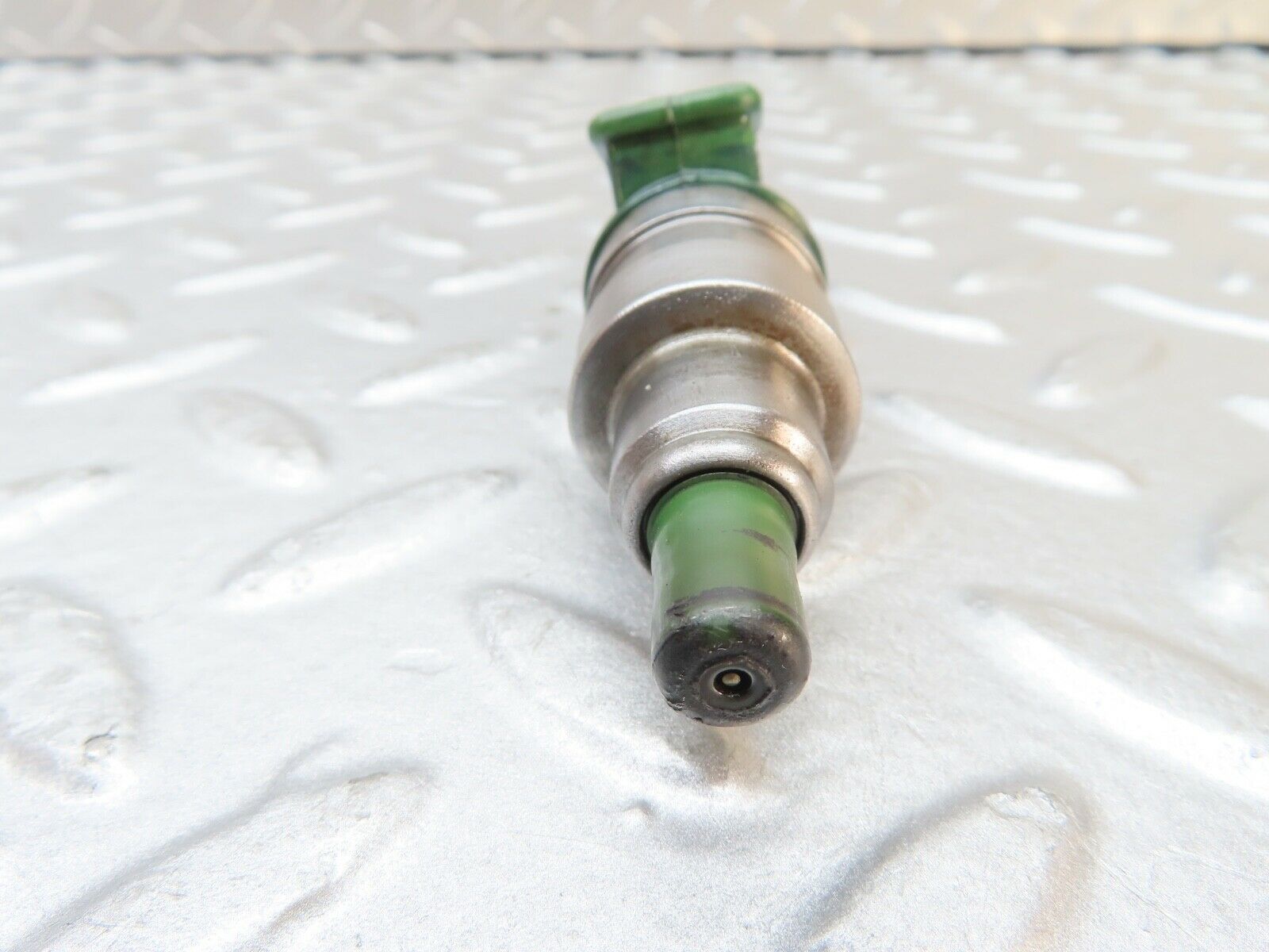 20402 Mercedes-Benz W114 280CE Coupe Fuel Injector Bosch 0280150035
