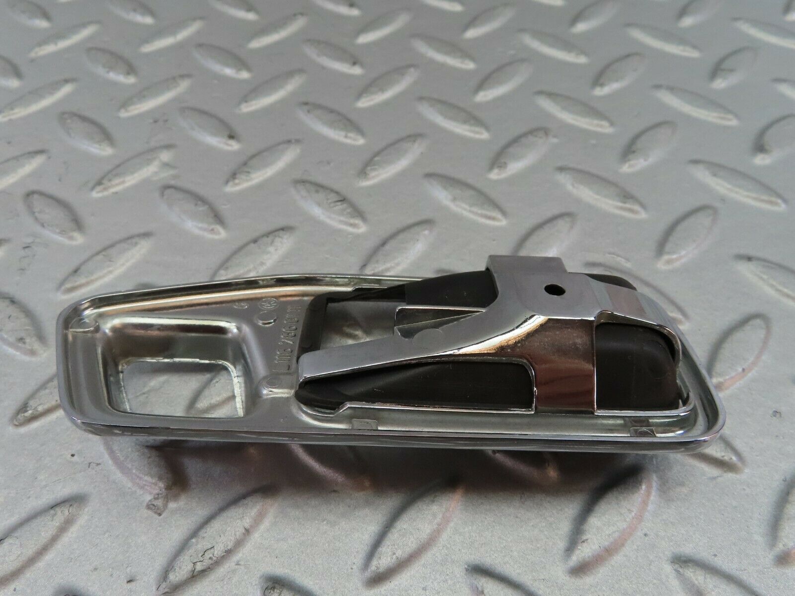7594 Mercedes-Benz S123 230TE Wagon Chrome Frame For Door Handle 1087660111