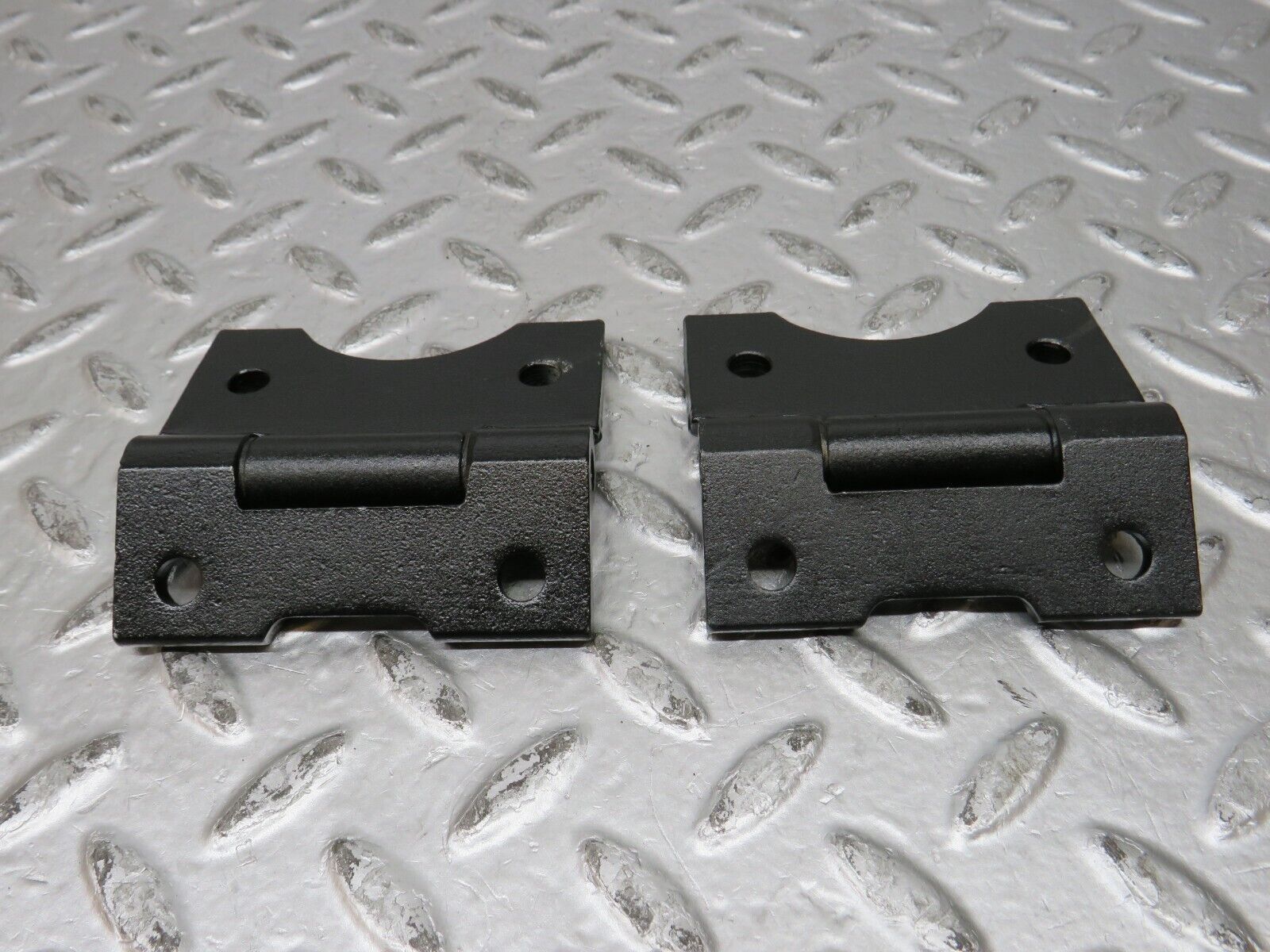 32148 Mercedes-Benz W123 230E Door Hinge Pair 1237200037