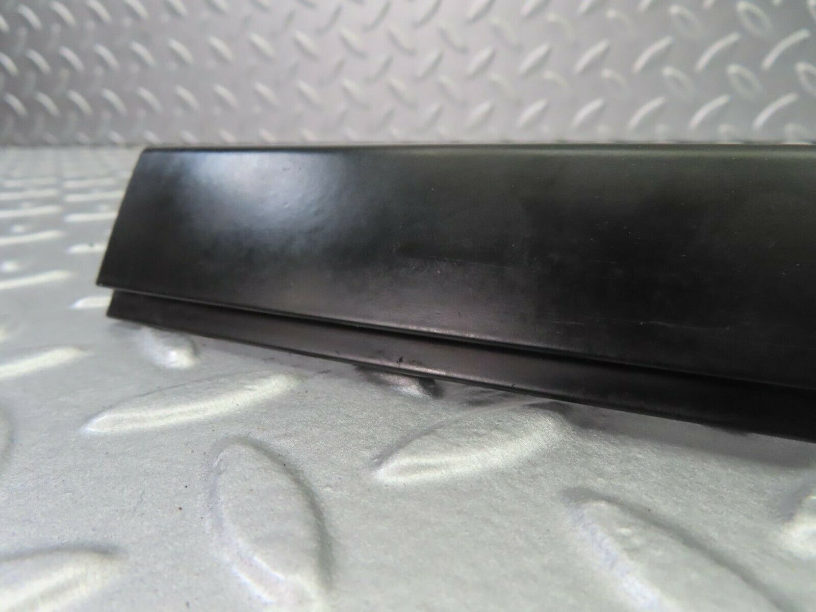 10468 Mercedes-Benz W201 190E Windscreen Lower Moulding Trim