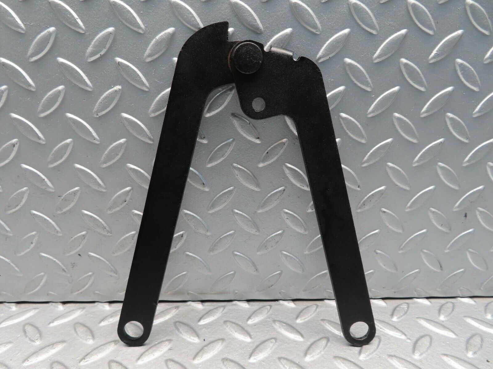 11807 Mercedes-Benz R107 450SL Bonnet Hinge Right Side