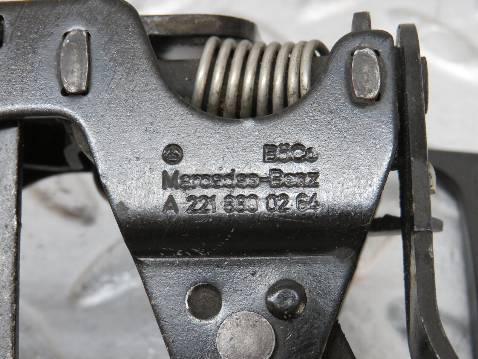 35180 Mercedes-Benz W221 Bonnet Safety Latch 2218800264