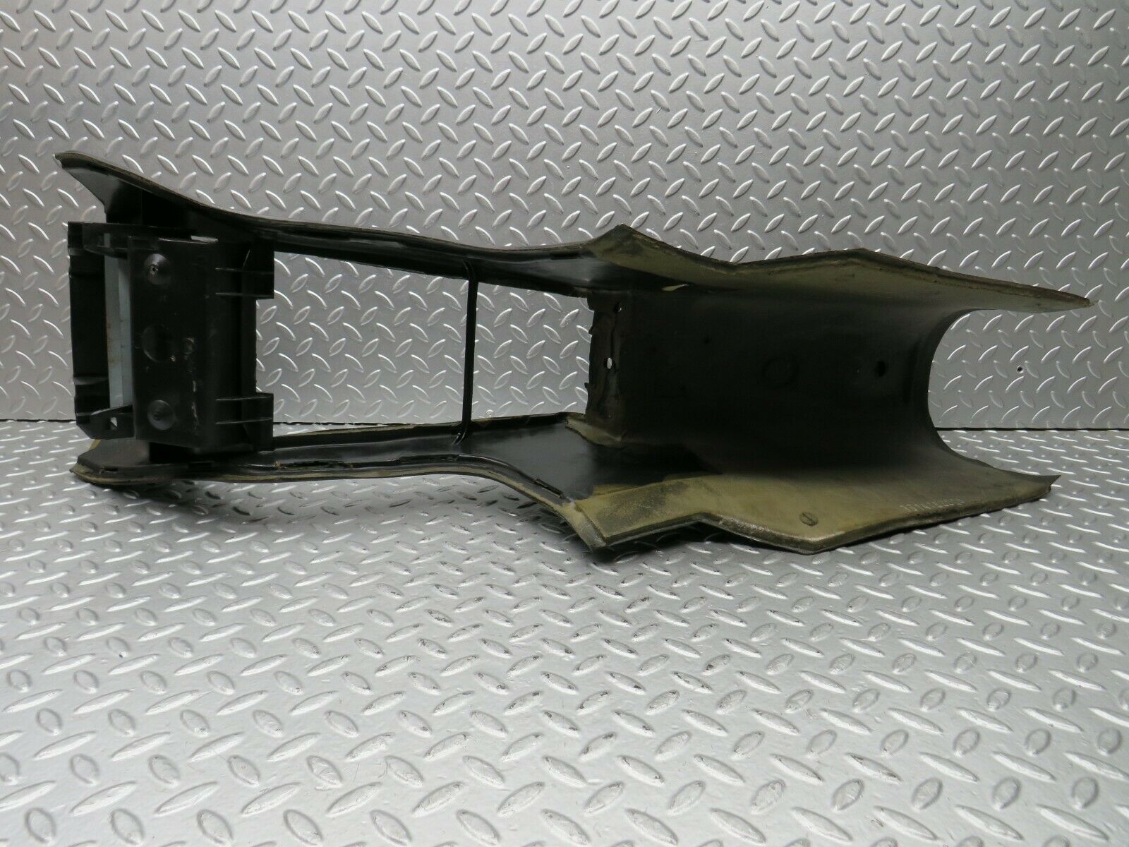 22069 Mercedes-Benz S123 280TE Wagon Centre Console Black