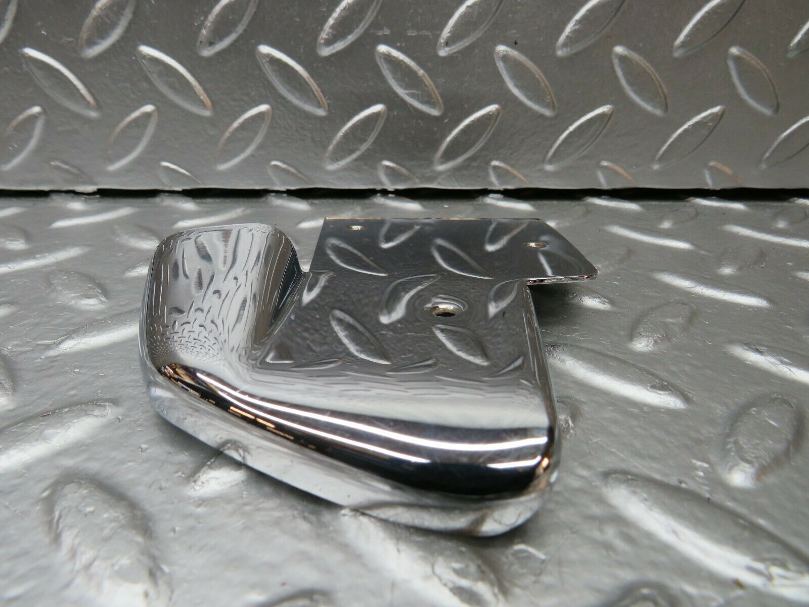22353 Mercedes-Benz C124 E220 Coupe B Pillar Chrome Cover Plate Right Side