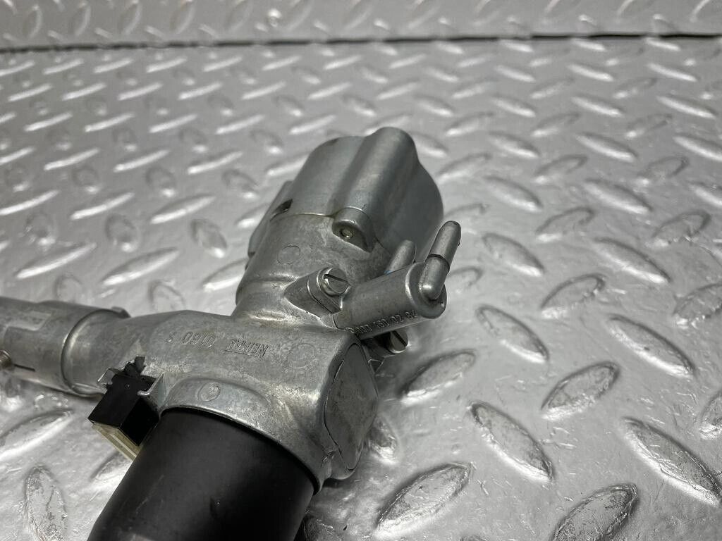 30200 Mercedes-Benz S123 240D Wagon Steering Lock Ignition Switch With Key