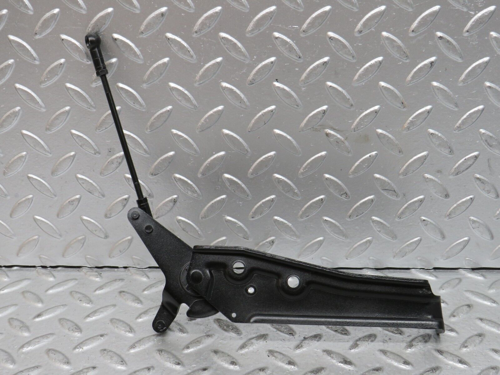 28443 Mercedes-Benz S123 240D Wagon Throttle Linkage