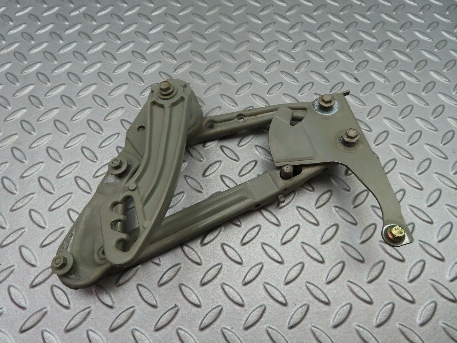 5399 Mercedes-Benz W124 230E Bonnet Hinge Right 1298870274