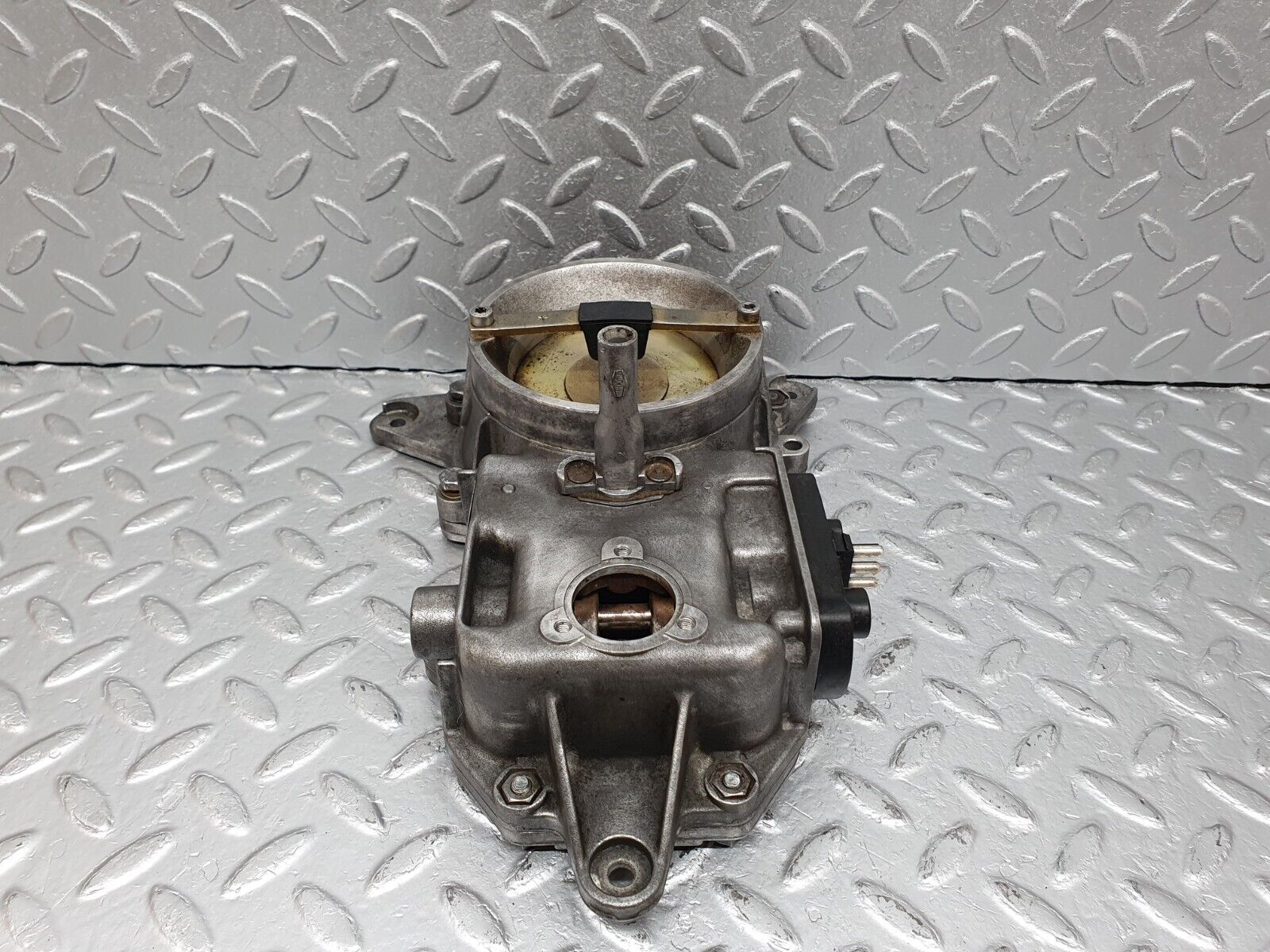 41095 Mercedes-Benz W126 300SE Air Flow Mass Meter Sensor Bosch 1031410345 0438121033 1160700274