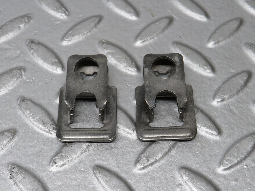 39031 Mercedes-Benz W201 190E 2.6L Fuel Injector Bracket 2x – Cannstatt ...