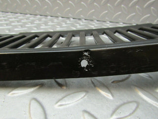 W115 external air ventilation grille used OEM