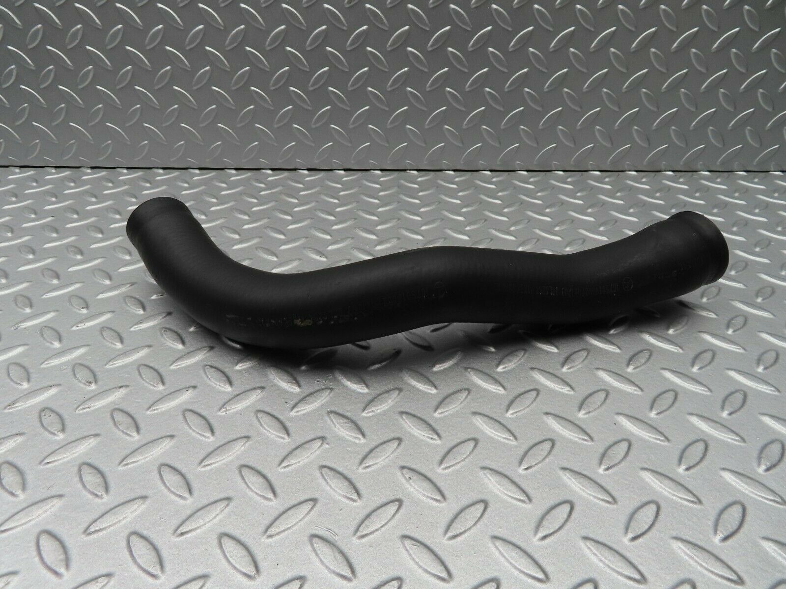 5172 Mercedes-Benz R107 350SL Coupe Bottom Radiator Hose 1075010082
