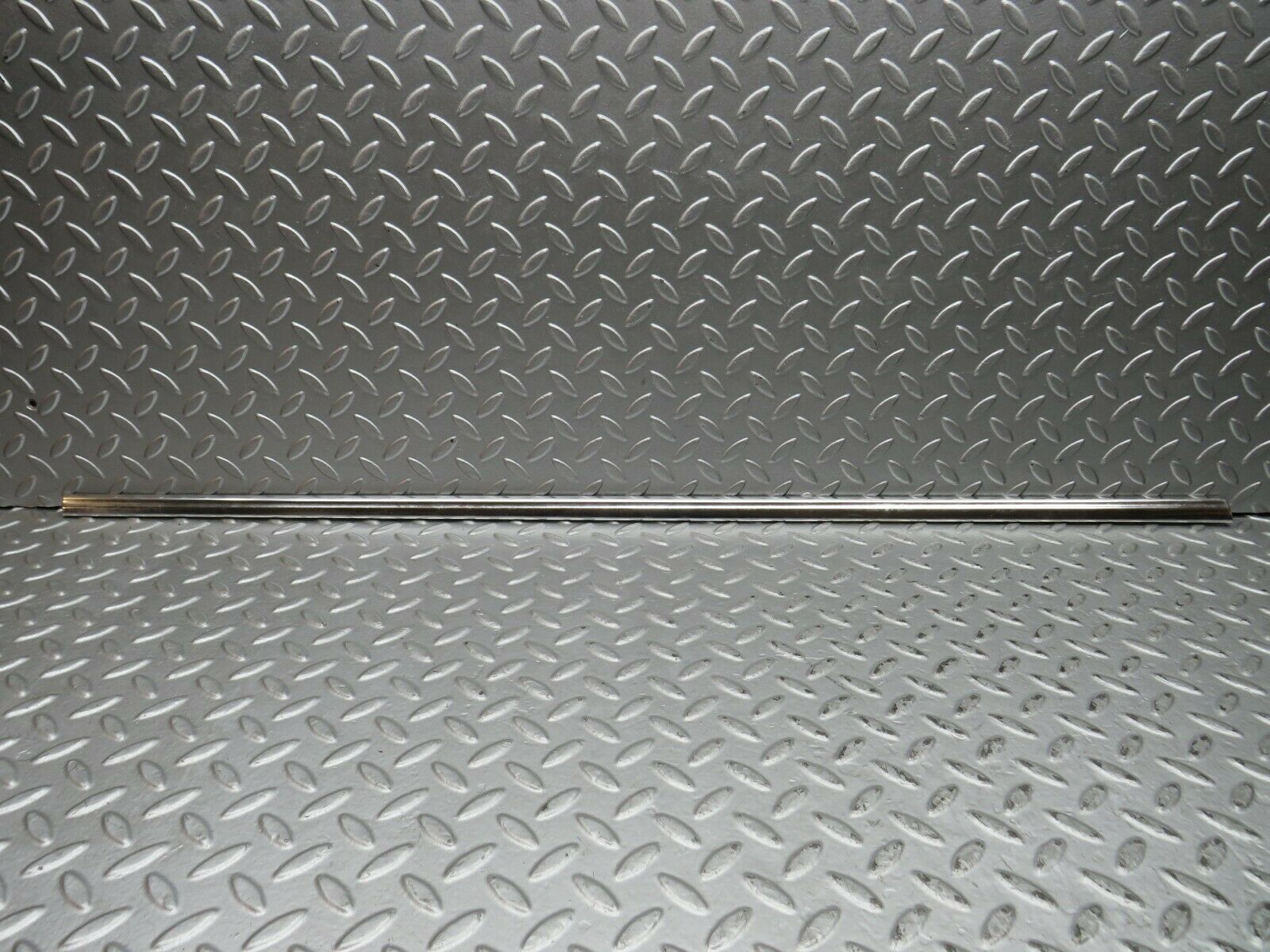 22267 Mercedes-Benz S123 280TE Wagon Rear Left Door Chrome Trim
