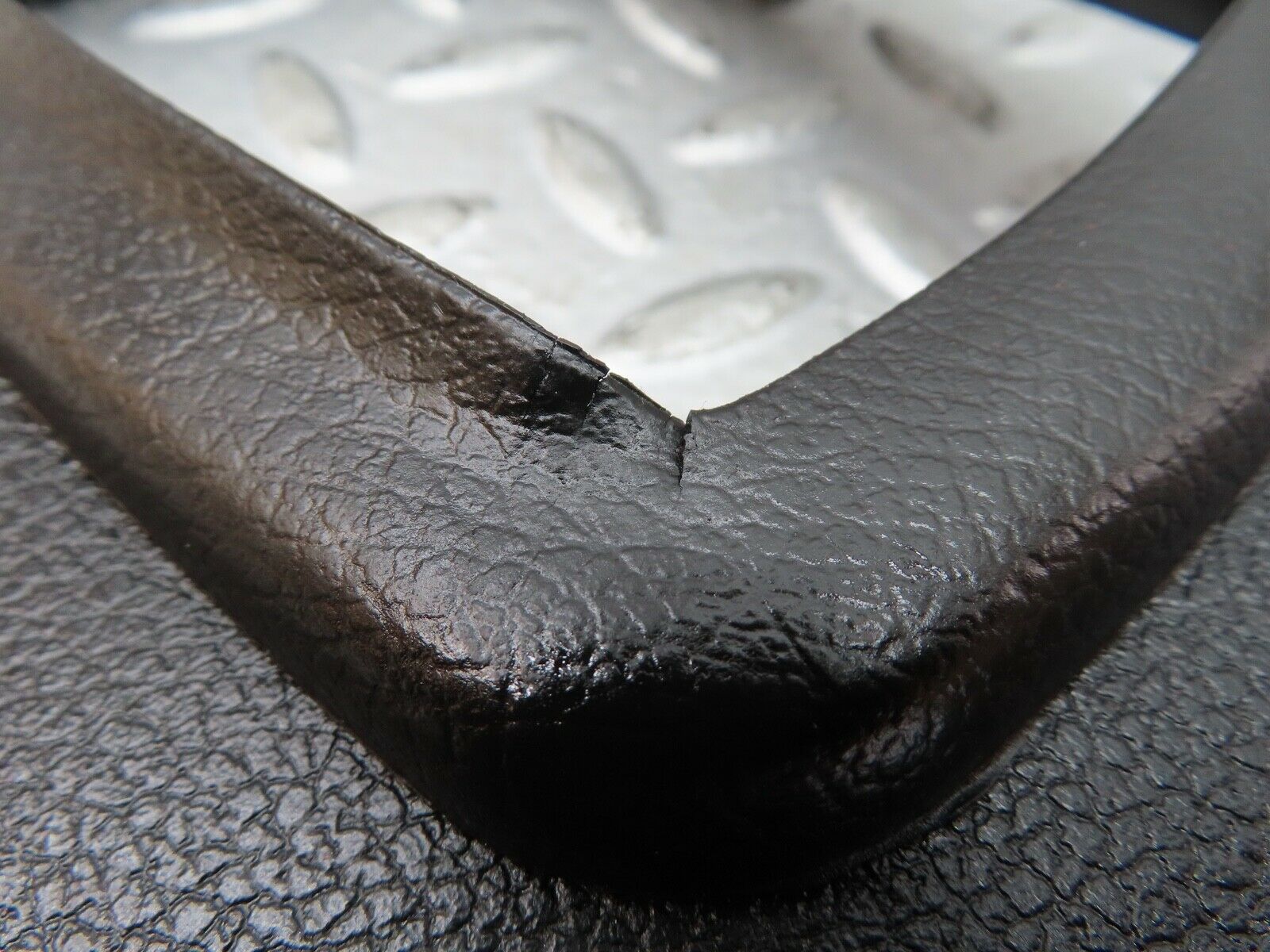 19050 Mercedes-Benz W123 300D Centre Console Gear Shift Cover Panel 1236830036