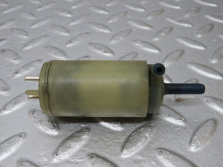 33918 Mercedes-Benz W124 260E Windscreen Washer Pump VDO