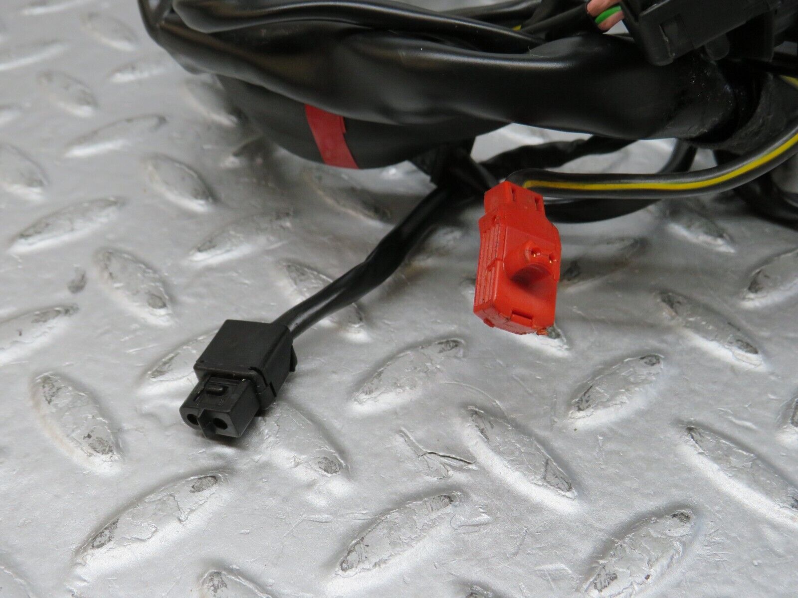 36842 Mercedes-Benz R129 300SL-24 Front Left Electric Seat Wiring 1295401310
