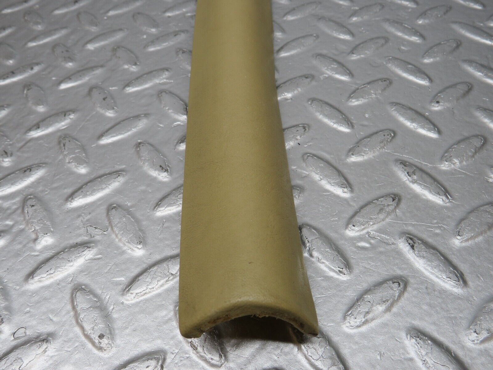 40192 Mercedes-Benz R107 Hard Top B Pillar Trim Right Side Beige