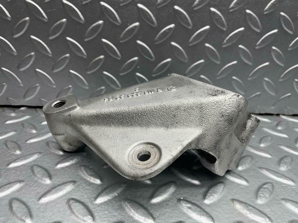 0223 Mercedes-Benz W116 350SE Engine Mount Bracket Left Side 1162232904