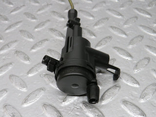 37773 Mercedes-Benz A124 320E Cabriolet Trunk Lock Vacuum Actuator