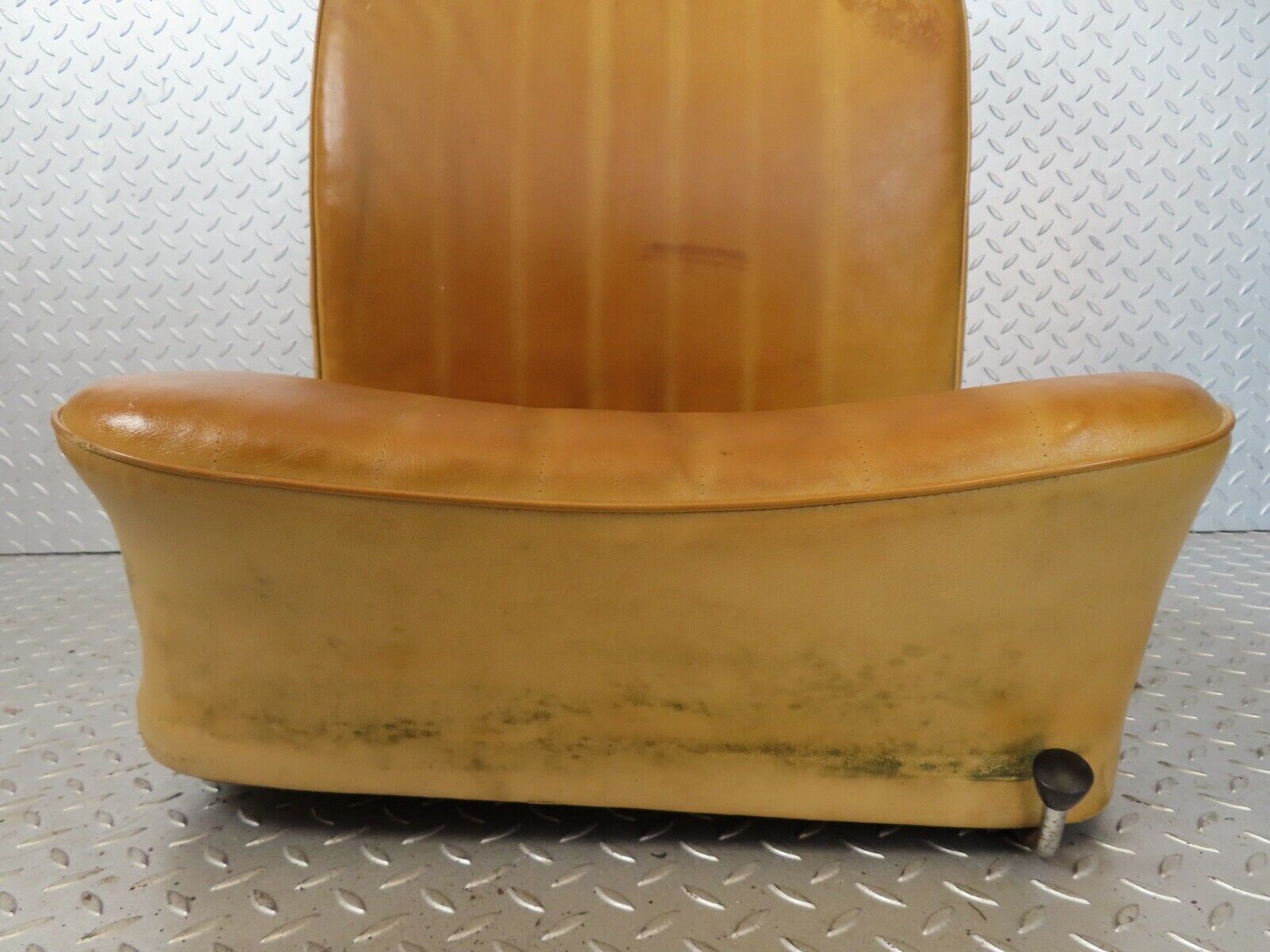 18761 Mercedes-Benz W120 W121 Ponton Front Right Seat Beige