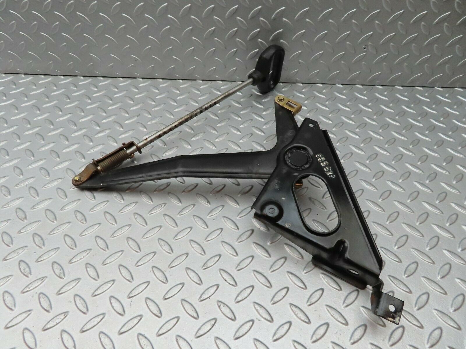 4290 Mercedes-Benz W123 230E Handbrake