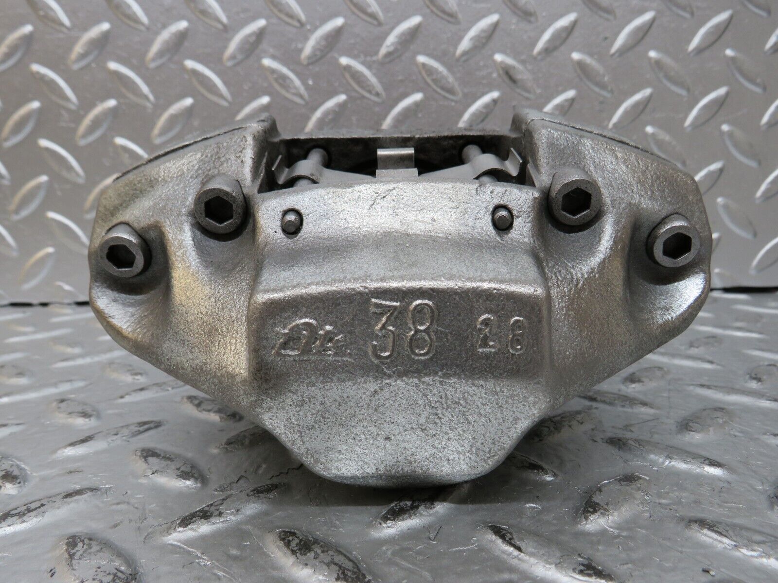 26657 Mercedes-Benz W116 450SE Rear Left Brake Caliper ATE 38
