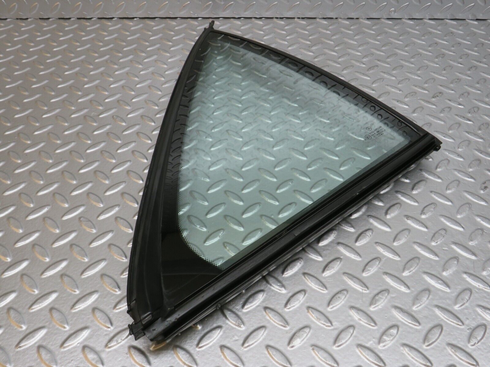 24645 Mercedes-Benz W140 SEL320 LWB Rear Right Quarter Window