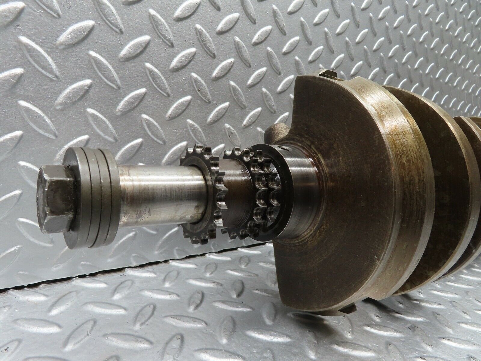 20764 Mercedes-Benz R107 450SL Crankshaft 1170310701