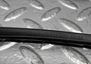 W116 valve cover gasket used OEM