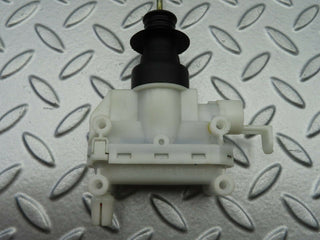6576 Mercedes-Benz S124 E220 Wagon Trunk Lock Vacuum Actuator