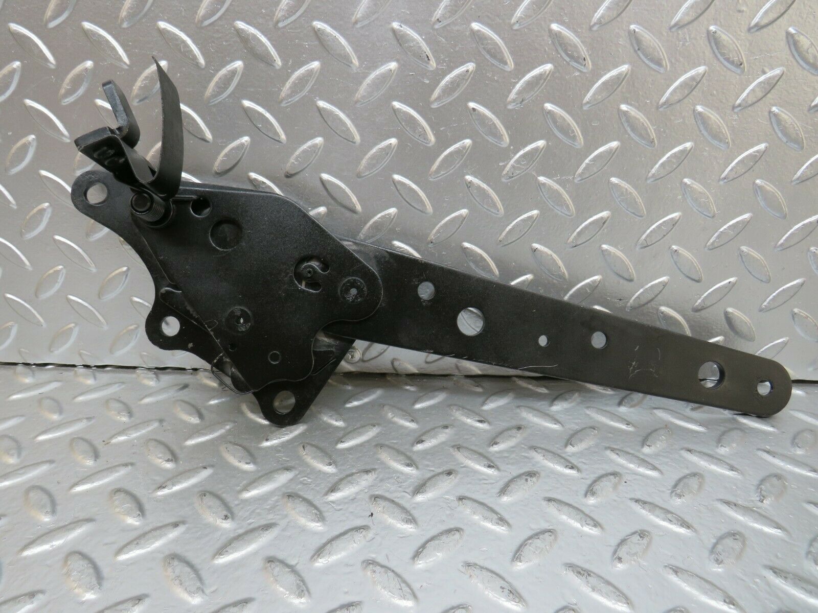 24314 Mercedes-Benz S124 220TE Wagon Rear Seat Hinge Pair