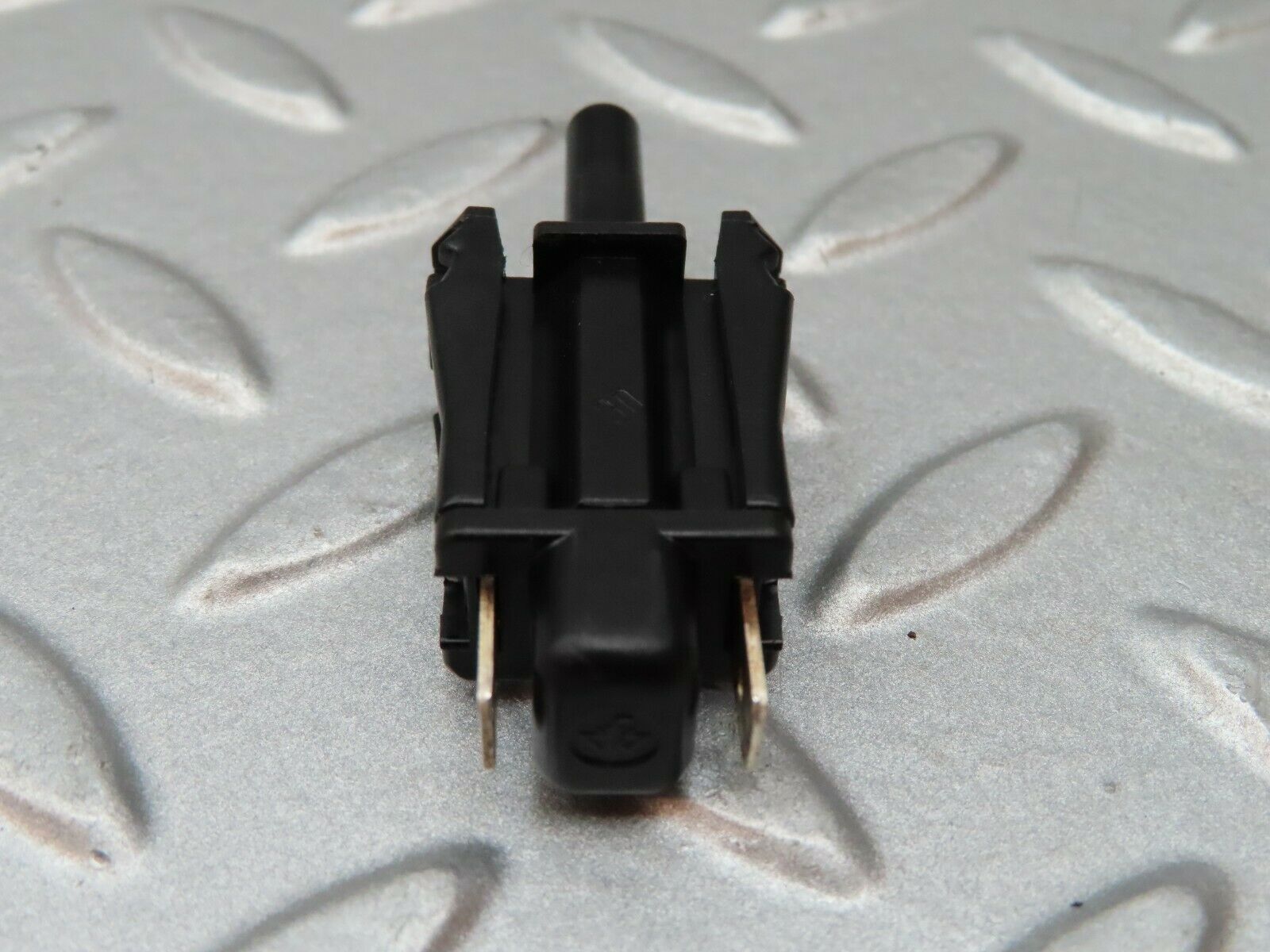4307 Mercedes-Benz W123 230E Door Contact Switch 0015458714