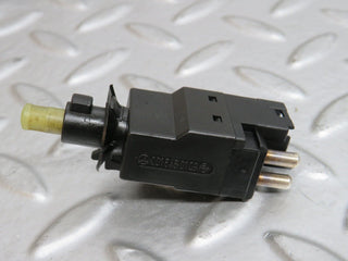 29178 Mercedes-Benz C124 320CE Coupe Brake Light Switch 0015450109