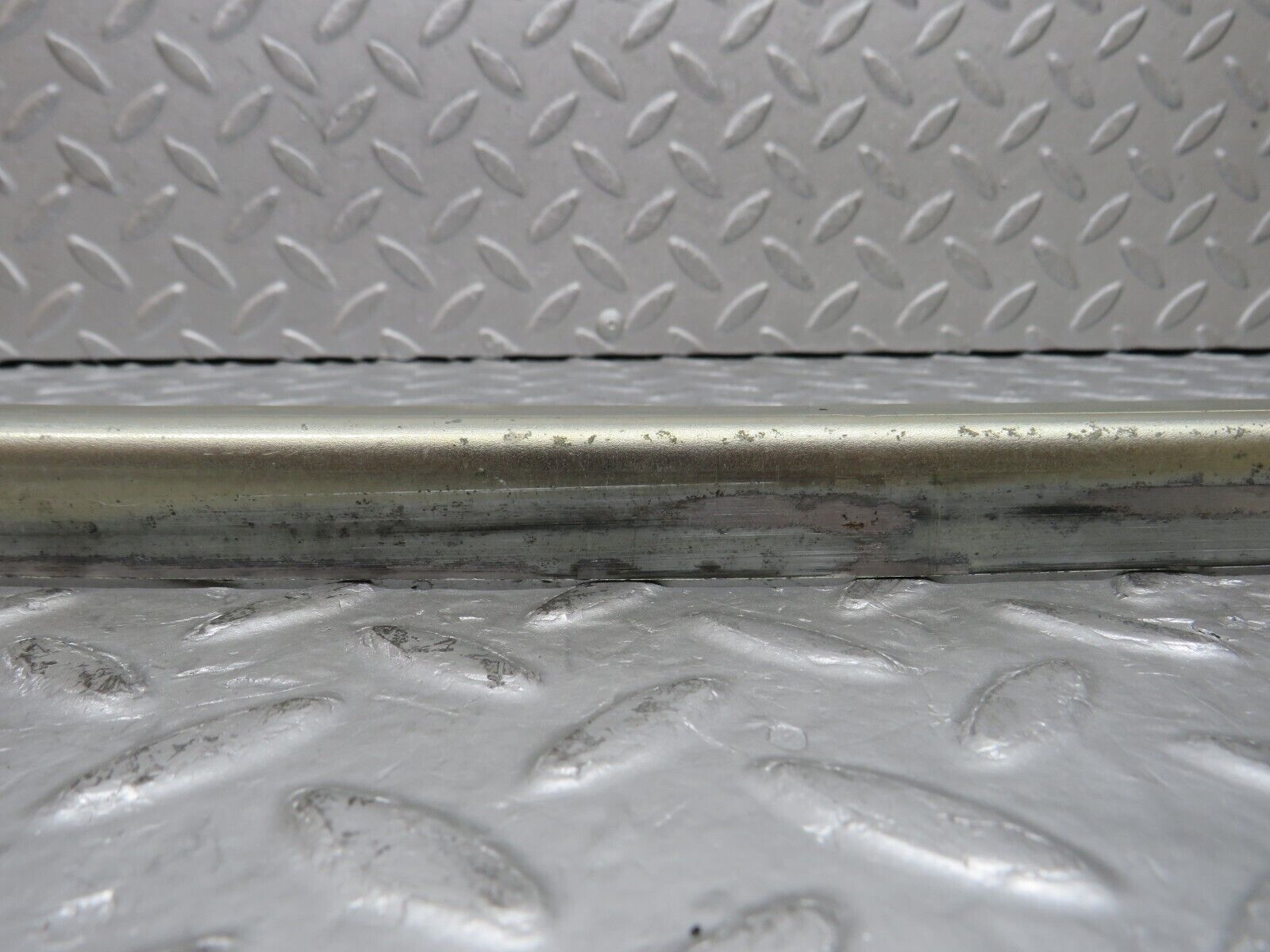 37800 Mercedes-Benz A124 320E Cabriolet Front Left Window Channel